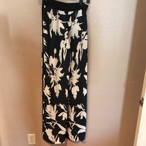 Fuzzi Black Floral Pants Size 40